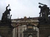 プラハ城入口